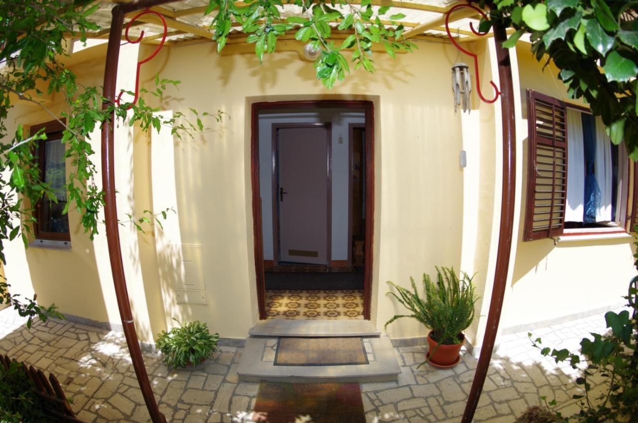 Holiday Apartments Ruzica, Pjescana Uvala Exteriör bild