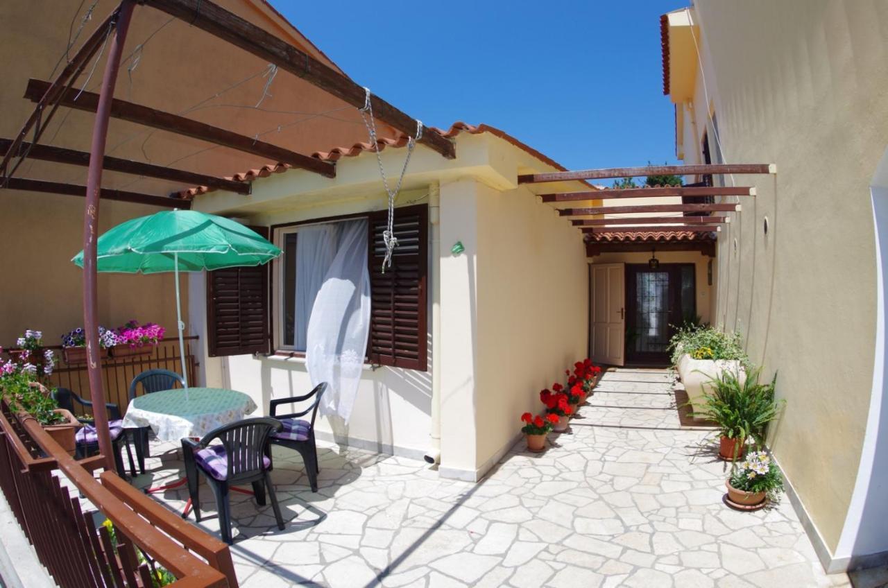 Holiday Apartments Ruzica, Pjescana Uvala Exteriör bild