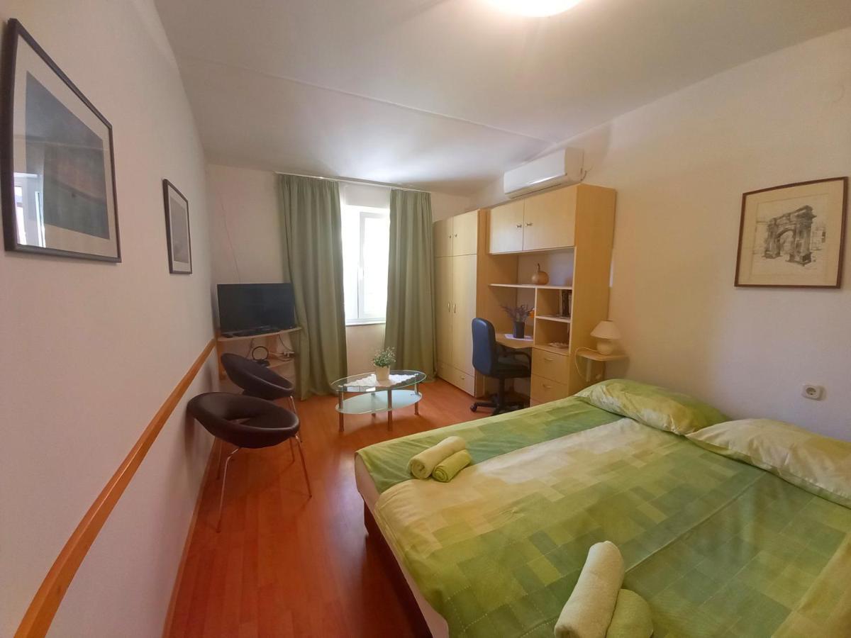 Holiday Apartments Ruzica, Pjescana Uvala Exteriör bild