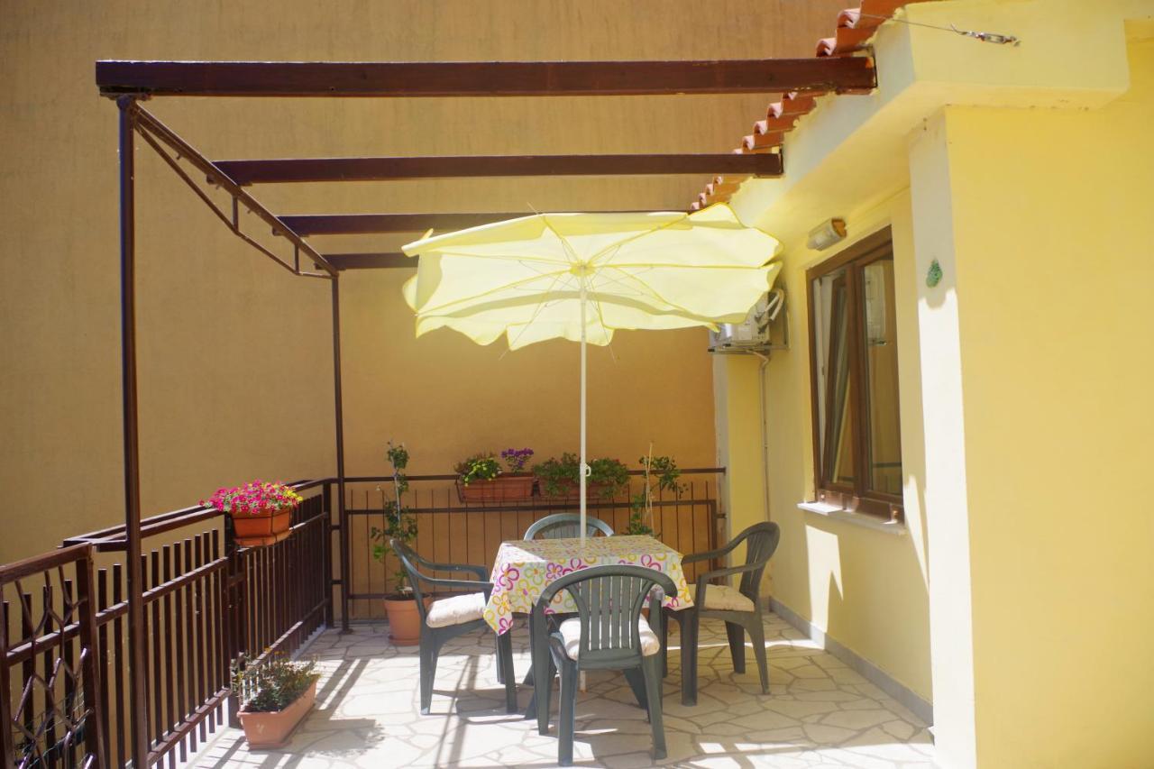 Holiday Apartments Ruzica, Pjescana Uvala Exteriör bild